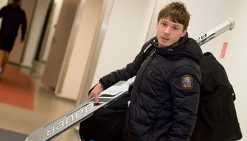 K reprezentácii sa pripojil gólman Denis Godla, pre zranenie príde o MS jeho konkurent