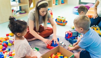 Začali sa zápisy do škôlok. Od septembra budú musieť okrem predškolákov prijať aj všetky štvorročné deti