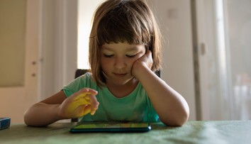 Deti prestávajú vnímať rozdiel medzi skutočným a online svetom. Obrazovky menia správanie mladých