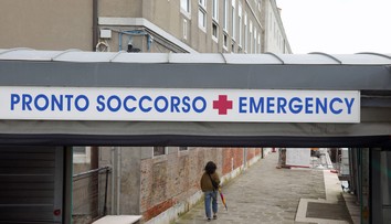 Po návšteve pohotovosti ich poslali domov. Matka s dcérou o niekoľko hodín zomreli