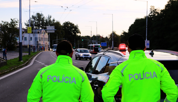 Desivá situácia na západnom Slovensku: Muž sa cez Vianoce vyhrážal so zbraňou, okamžitý zásah polície