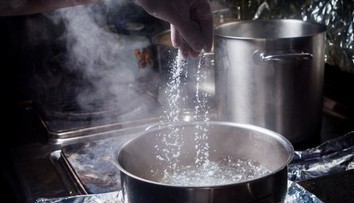 Pozor na soľ. Nadmerné množstvo v našom tele môže spôsobovať nebezpečné ochorenia