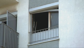 Odpečatili byt hrôzy v bratislavskom Ružinove. Na miesto prišiel aj otec nebohých detí