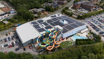 V akvaparku zomrelo dievča (†4). Návštevníci tvrdia, že atrakcia nie je vhodná pre deti a vlny sú príliš silné