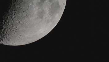 Ojedinelý prírodný úkaz: Počas zatmenia vrazil do Mesiaca meteoroid