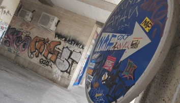Grafity hyzdia centrum Žiliny. Mesto vyhlásilo zbierku, miestni ju vysmiali