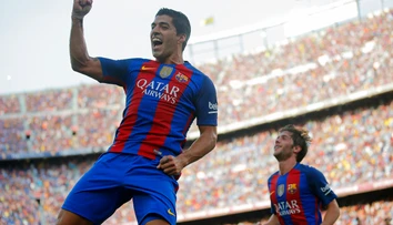 Suárez hetrik, Messi dva kúsky. Barcelona na úvod rozniesla Betis