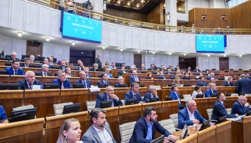 Parlament rokuje o návrhu budúcoročného rozpočtu. Je otázne, či získa dostatočnú podporu
