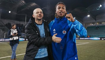 Bol drahou chybou Kmotríka, Kucka len krútil hlavou. Niekdajšiu hviezdu belasých opäť vyhodili