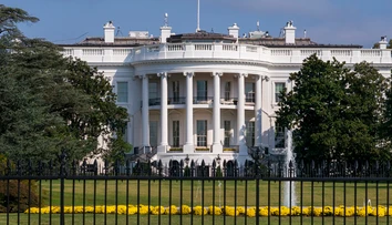 Do Bieleho domu poslali obálku s jedovatým ricínom. K Trumpovi sa nedostala