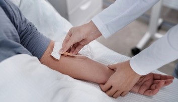 Žena trpela tromi smrteľnými chorobami. Prelomová liečba ju vrátila do života