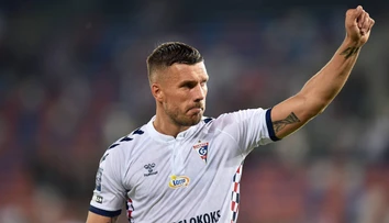 Krásne gesto šéfa Gašparíkovho klubu. Legendárny Podolski pomôže rodine zavraždeného fanúšika