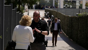 FOTO: Polícia po streľbe v Aténach zadržala 89-ročného muža. Motív útoku zostáva nejasný