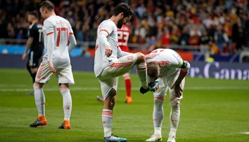 Argentína utŕžila v Španielsku hanebný debakel. Messi sa na to nemohol pozerať