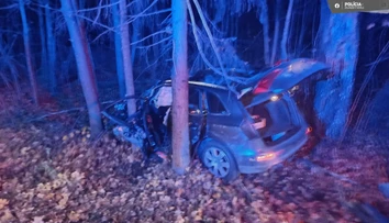Z auta zostala len kopa šrotu. Tragická nehoda v Žilinskom kraji, vodička (†60) neprežila zrážku s nákladiakom