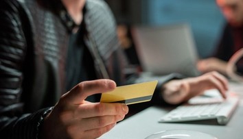 Ďalšia vlna hackerských útokov: Cez SMS idú po vašich peniazoch