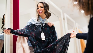 Odborníci testovali nové odevy z obchodov. Teraz pochopíte, prečo ich treba vyprať