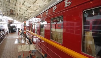 Dlhé roky bol pýchou sovietskych železníc. Legendárny vlak Červený šíp oslavuje okrúhle narodeniny