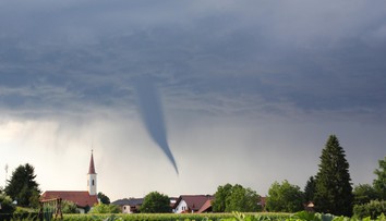 FOTO+VIDEO: Extrémne počasie udrelo len kúsok od Slovenska. Českom sa prehnalo ďalšie tornádo