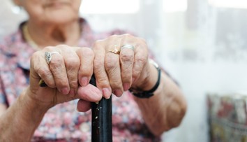 Súčasné rodičovské penzie skončia. Vláda našla iný spôsob, ako deti budú môcť pomôcť otcom a mamám