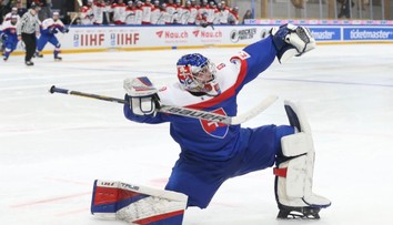 Zákrokmi privádzal veľmoci do zúfalstva, výkonmi očaril NHL. Slovensko objavilo ďalšieho elitného brankára
