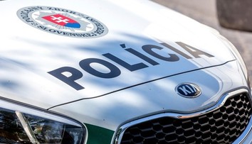 VIDEO: Policajná kontrola odhalila viacero trestných činov. Drogy, kradnuté auto aj medzinárodné pátranie