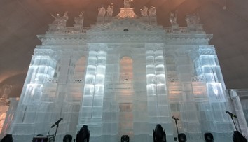 V Tatrách odhalili tajomstvo roka. Do poslednej chvíle mohli turisti len tipovať, čo vyrastá pod kupolou