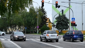 Roky ste sa na križovatkách nesmeli otočiť, ak to nedovolí značka. Onedlho bude platiť presný opak