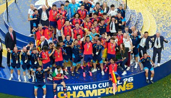 Šampionát zamiešal poradím v rebríčku FIFA, Španieli novým lídrom. Slovensko si mierne polepšilo