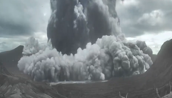 VIDEO: Úchvatné prírodné divadlo. Masívny výbuch jazernej sopky Taal zachytila kamera