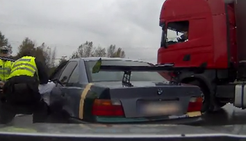 Šialená naháňačka v Čechách! Ukončil ju až odvážny kamionista