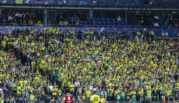 Bodné zranenia na chrbte? Pred zápasom zomrel fanúšik, jeho skupinu napadli priaznivci súpera