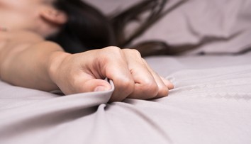 Máte problém s dosiahnutím vyvrcholenia? Tipy ako podporiť orgazmus