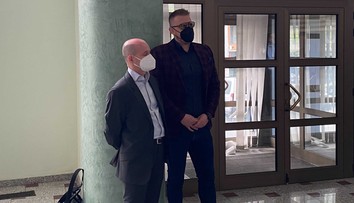 Príbuzný bývalého ministra Žigu mal na úplatkoch vyplatiť 175-tisíc. Putovať mali aj dvom kajúcnikom