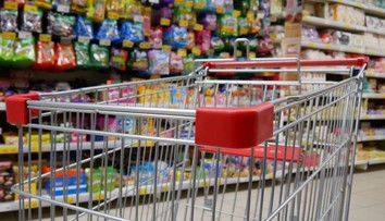 Vychýrený obchod so sladkosťami hlási obrovské problémy. Postupne zatvára pobočky