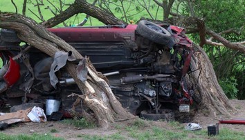 Okolnosti tragickej havárie pri Žarnovici sú záhadou, polícia začala trestné stíhanie
