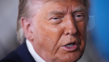 Irán príliš dlho otáľal s uzavretím dohody, teraz bude musieť zaplatiť, vyhráža sa Trump