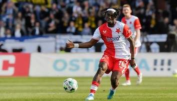 Hráči Slavie dostali ďalšie tresty. Moses spôsobil súperovi vážne zranenie a dlhšie si nezahrá