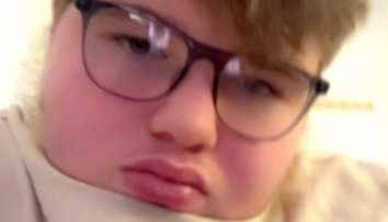 Tri týždne si mysleli, že ich syn je mŕtvy. Tragická nehoda odhalila vážnu chybu polície