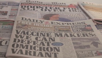 Správy o omikrone sa začínajú meniť. Pesimistické scenáre nahrádzajú optimistickejšie prognózy