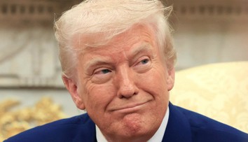 Opäť môže byť všetko inak. Trump zvažuje dočasne oslobodiť autá od ciel