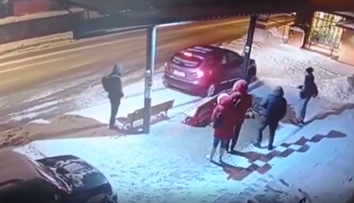 Zábery, ktoré pripomínajú Dědečka na Zochovej. V Oščadnici chýbali k tragédii centimetre a rýchlosť