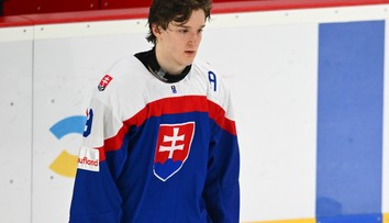 Budúce opory slovenského hokeja? Dvaja hráči spod Tatier v All Star tíme MS v hokeji do 18 rokov