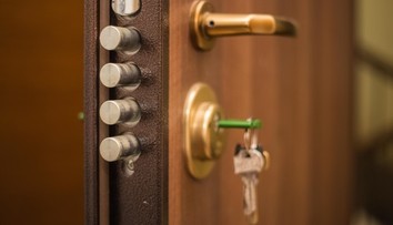 Zlodeji vedia presne, kadiaľ ísť. Odborník radí, ako sa chrániť pred nechcenými návštevníkmi