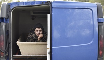 Loj ako mŕtvola: Pozrite si exkluzívne ukážky z drsného nakrúcania