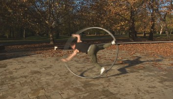 Stanislav robí akrobacie, ktoré vyrážajú dych. Disciplíne Cyr wheel sa venuje len niekoľko Slovákov