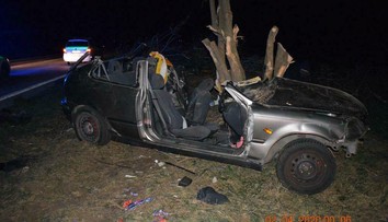 Hrozivá noc na cestách: Smrteľné nehody si vyžiadali životy dvoch mladých ľudí