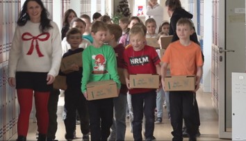 Slovenské deti posielajú darčeky ukrajinským sirotám. Do projektu sa zapojili stovky žiakov