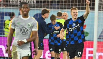 Obrovské sklamanie pre Wolfsburg, po prehre v predĺžení opúšťa Bundesligu. Paderborn sa vracia medzi elitu