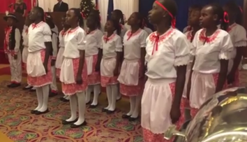 VIDEO: Kenské deti sa naučili slovenskú hymnu. Internet z nich šalie